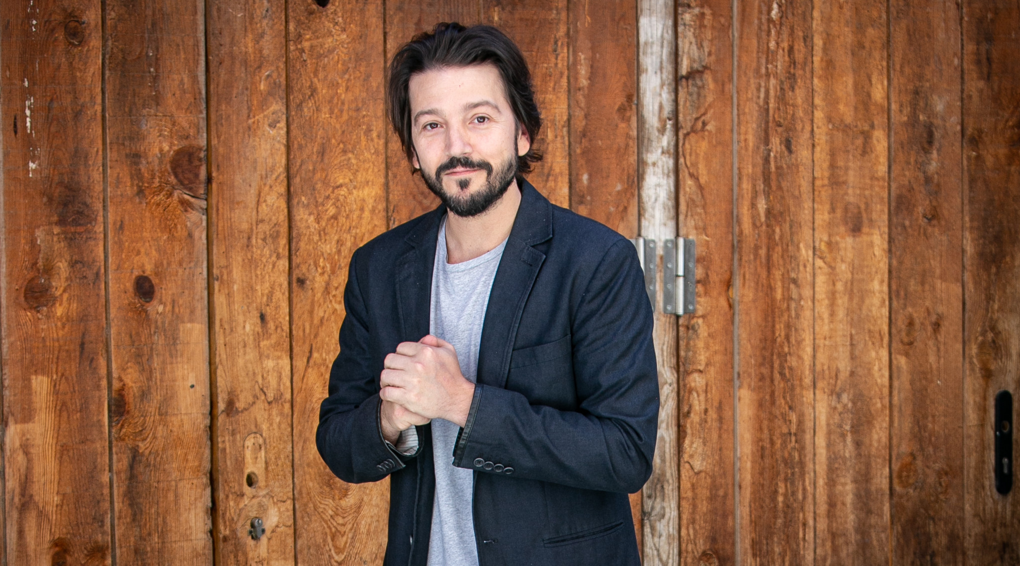 Diego Luna Reveals What He Learned From His Breakout Role in Alfonso Cuarón's 'Y Tu Mamá También'