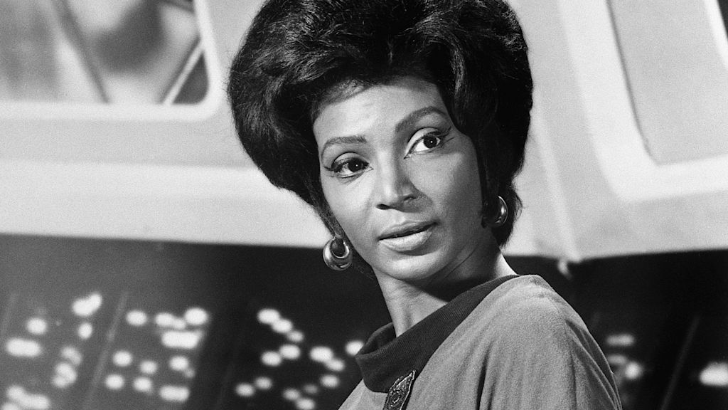 Nichelle Nichols, Pioneering 'Star Trek' Actress, Dies at 89 | A.frame