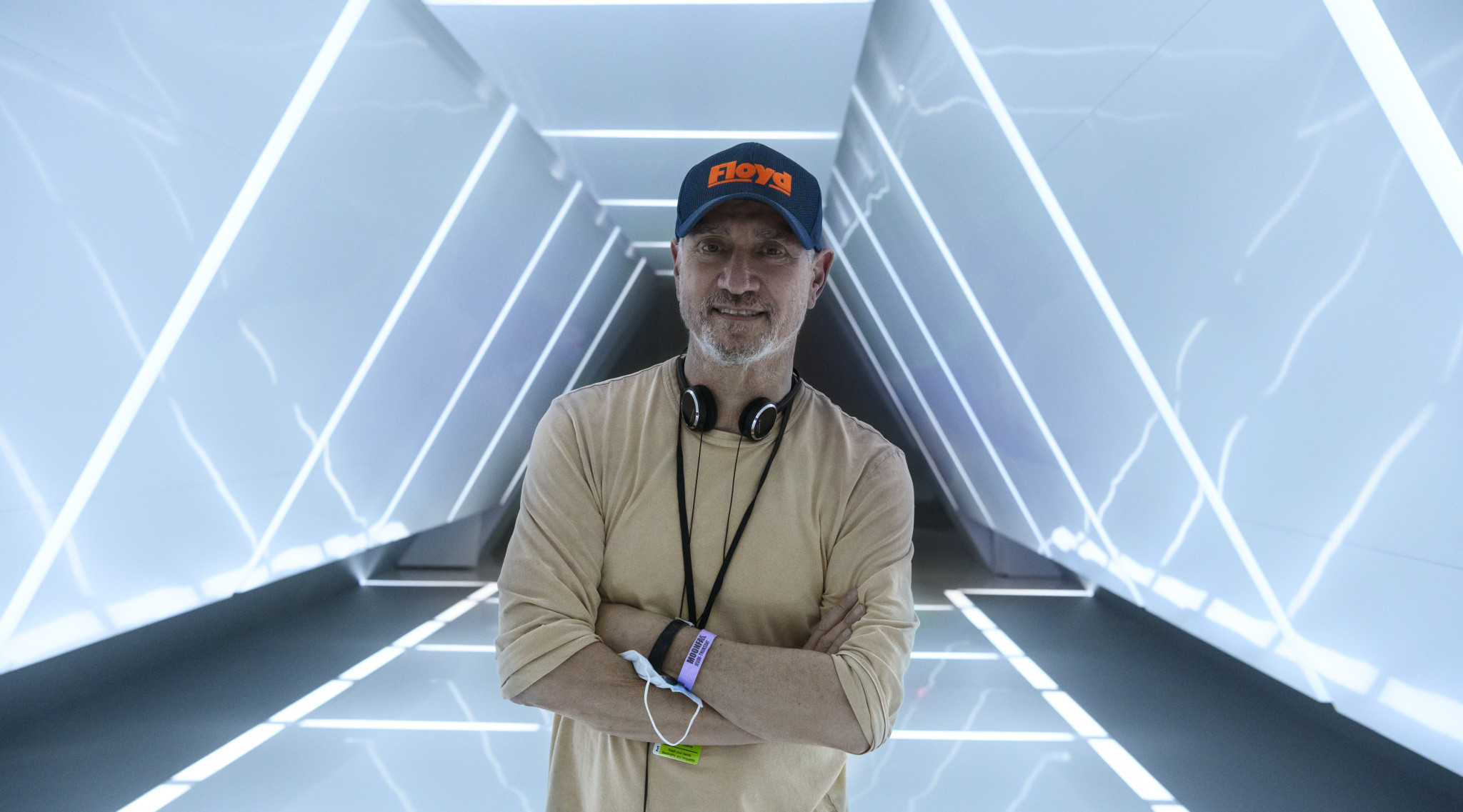 How Disaster Movie Visionary Roland Emmerich Leveled Up With Moonfall’s ‘Gravity Wave’ Sequence (Exclusive)