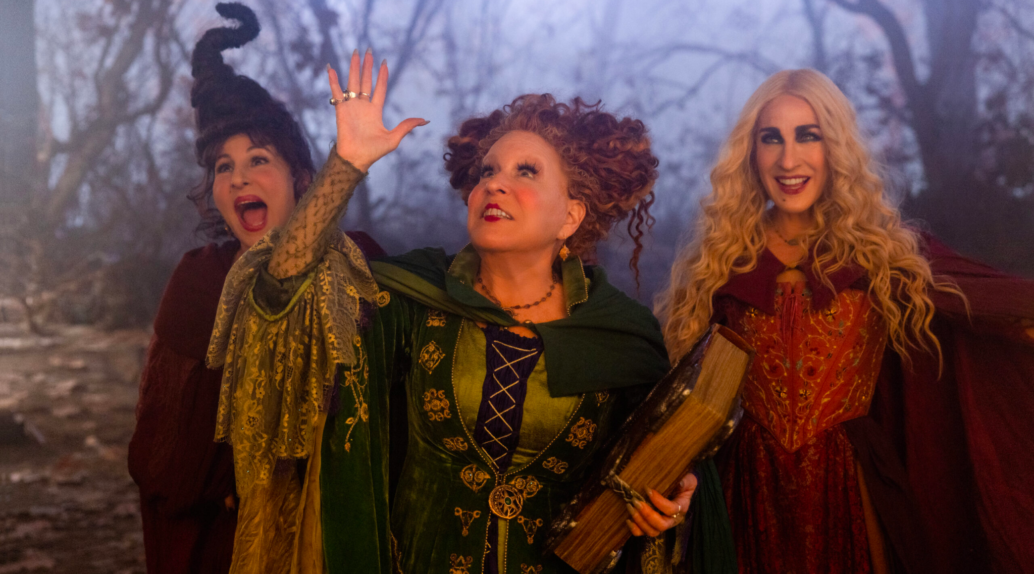 Bette Midler, Sarah Jessica Parker and Kathy Najimy Are Back in First 'Hocus Pocus 2' Trailer