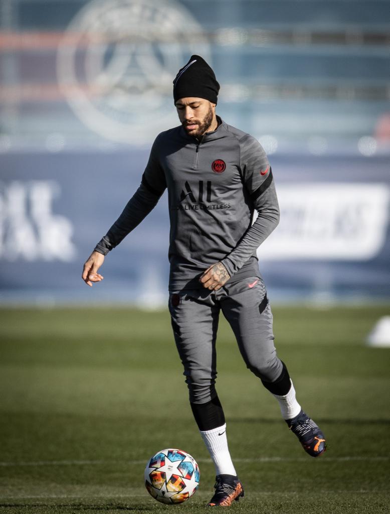 9,791 Neymar Training Stock Photos, High-Res Pictures, and Images