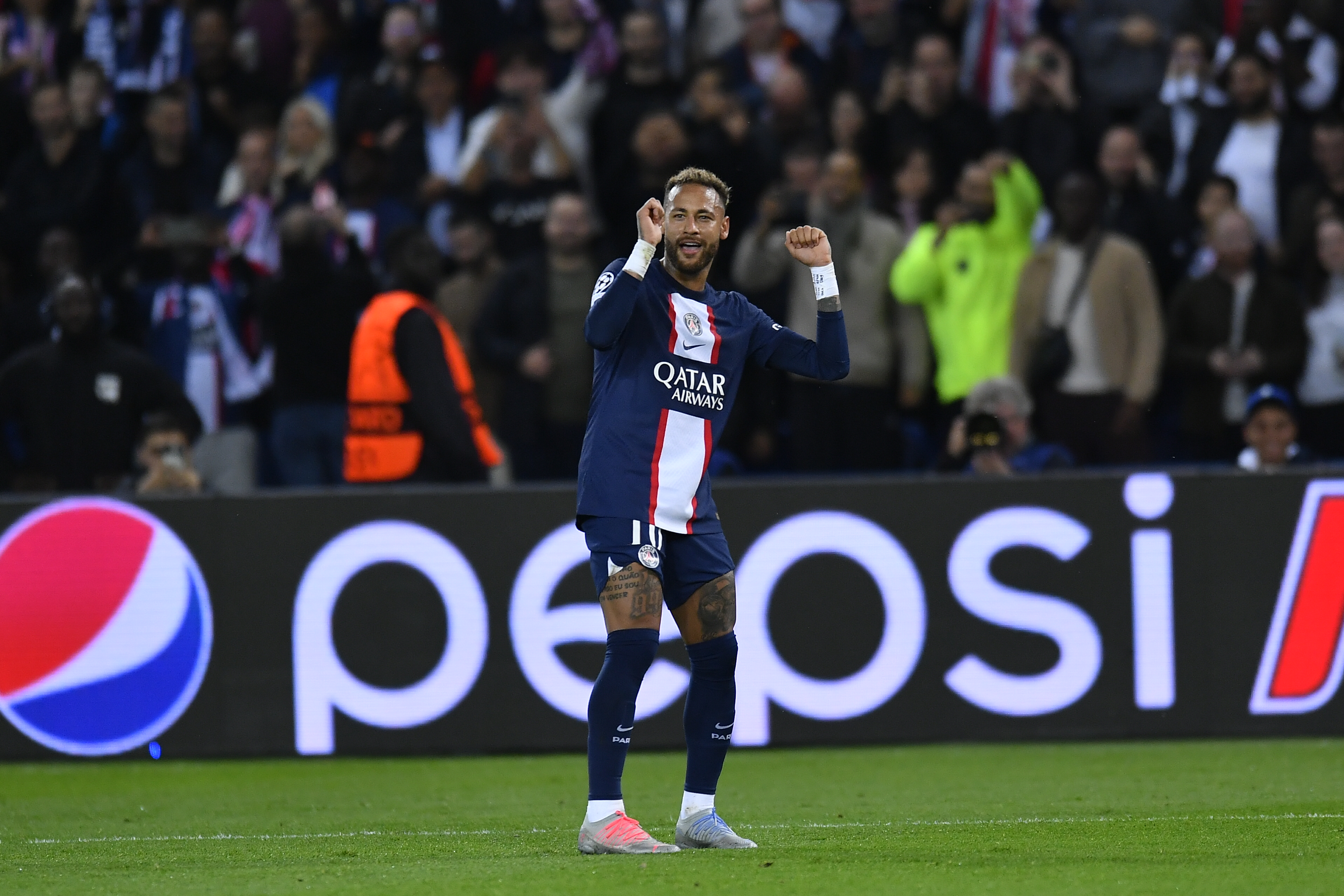 Neymar Jr scores, PSG defeats Maccabi Haifa and ensures an early