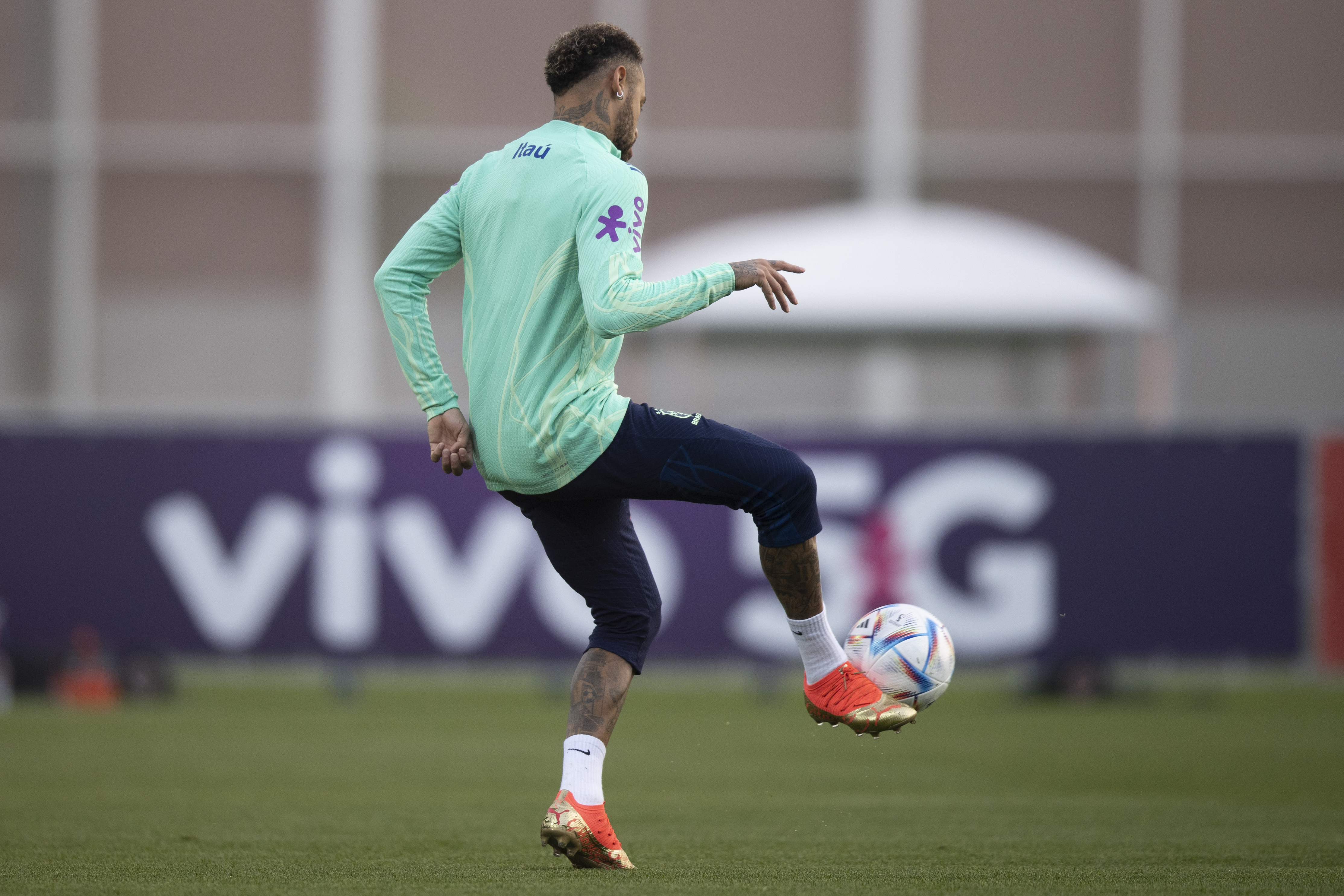 Neymar Jr is back training with the ball before the match against