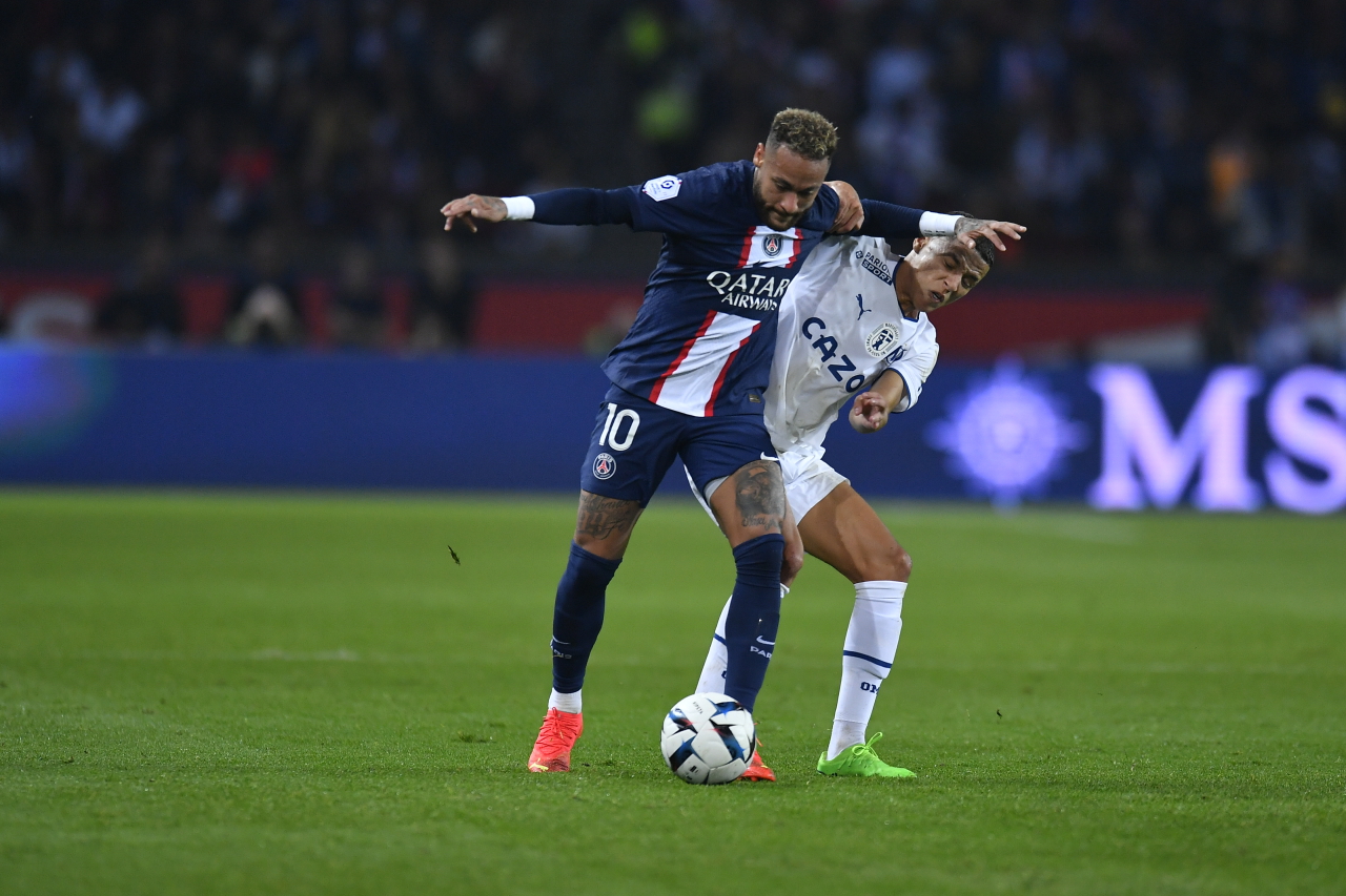 With a goal from Neymar Jr, PSG ensures a victory in the classic