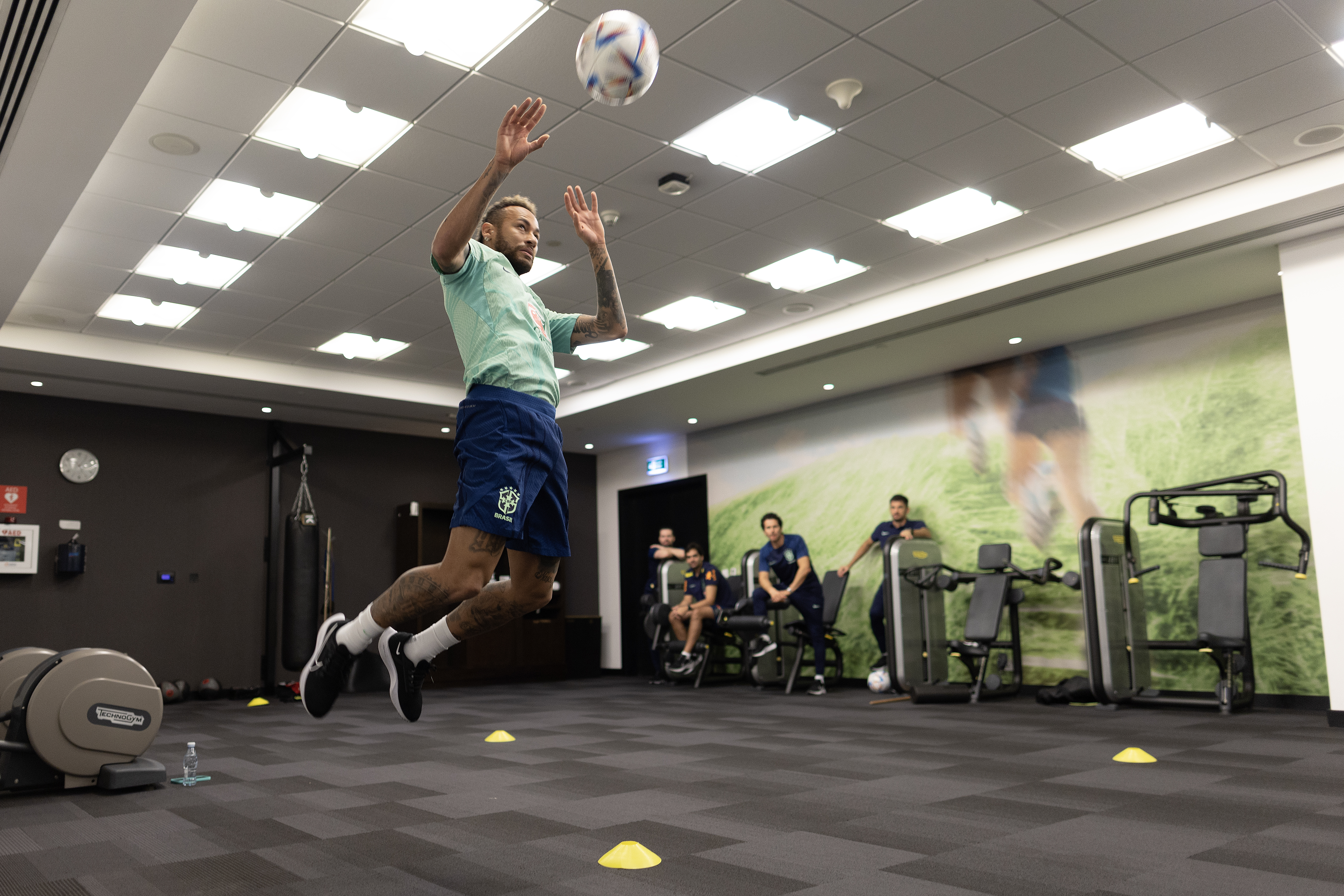 Neymar Jr treina na academia acompanhado dos preparadores físicos da  Seleção Brasileira | Neymar Jr.