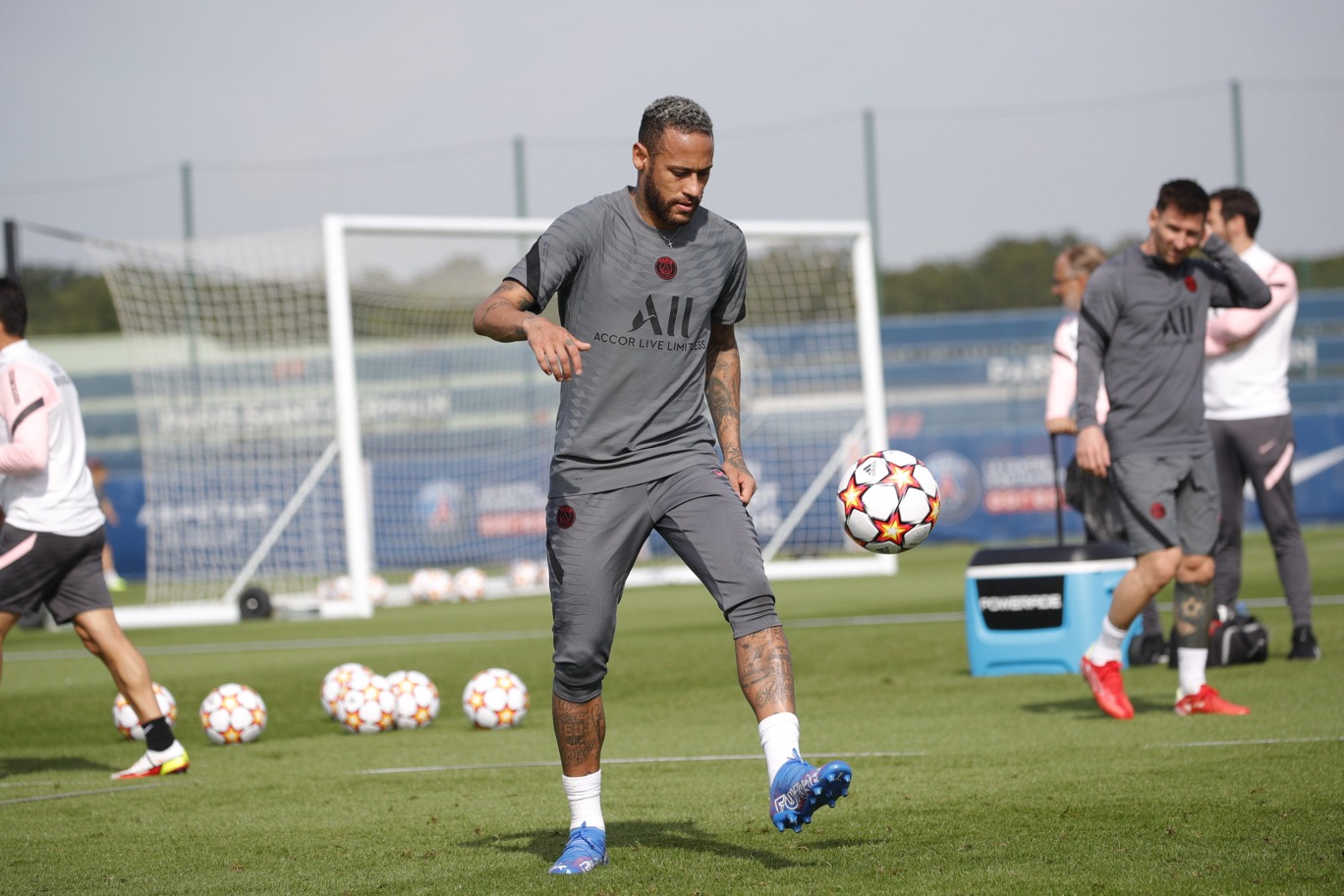 Photos: training before Champions League 2021/22 | Neymar Jr.