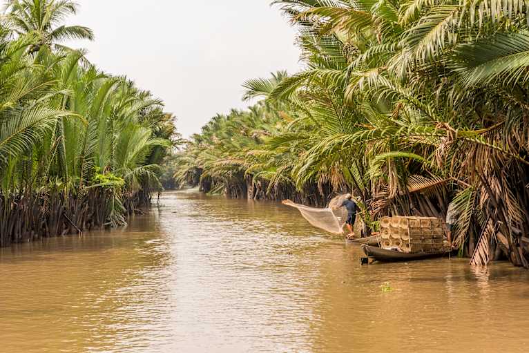 Northern Thailand & Laos Adventure | Busabout