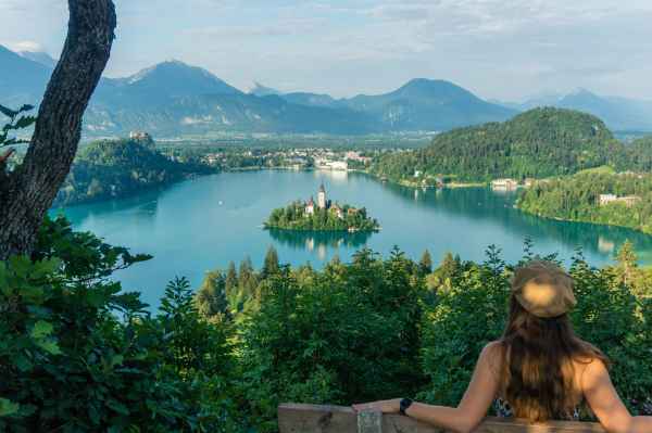 The World's Most Beautiful Swimming Lakes