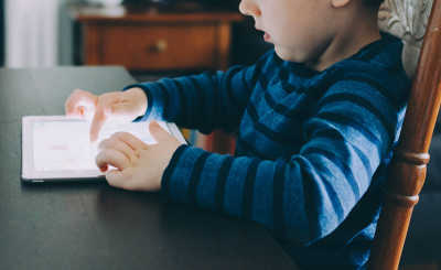 Child using ipad
