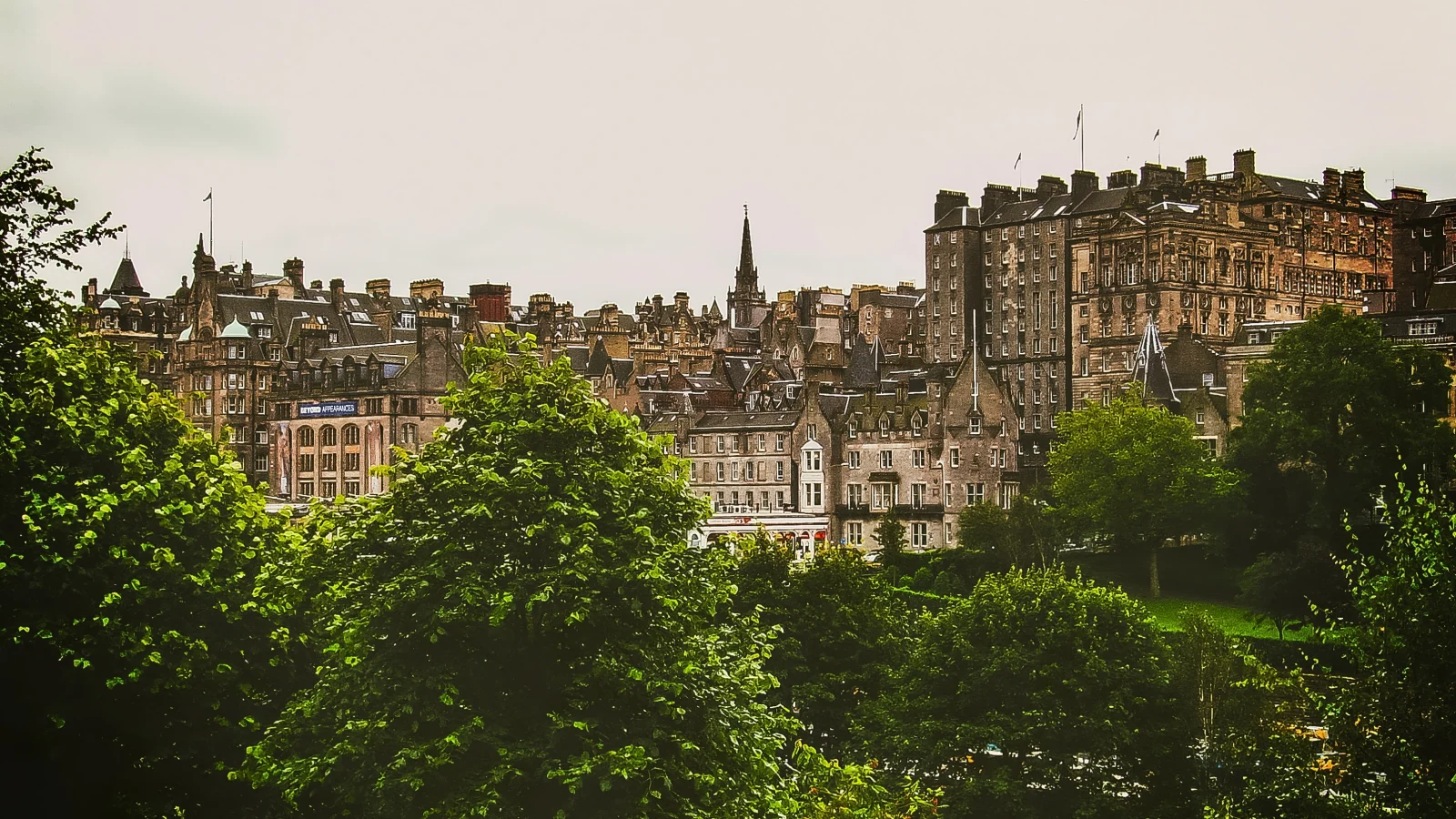 Exploring Bruntsfield: Coffee, Parks, and Local Charm
