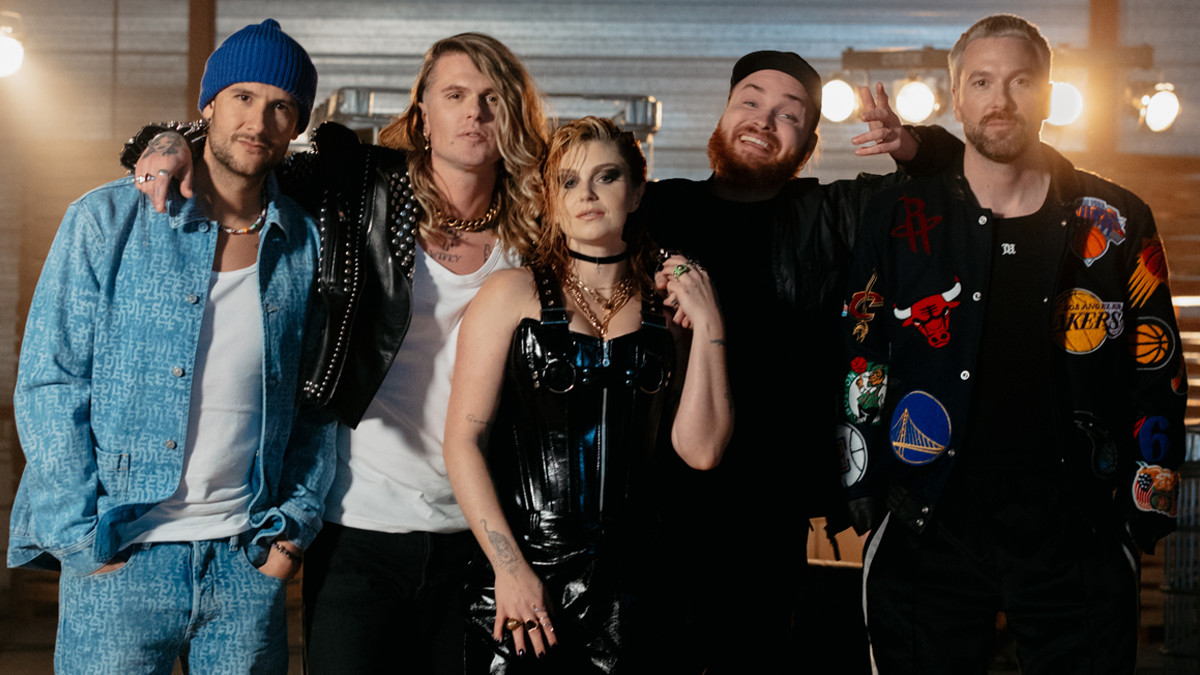 Kris Kross Amsterdam, Donnie en Roxeanne Hazes releasen remake van K3's Oya Lélé Radio 538 Kris Kross Amsterdam, Donnie en Roxeanne Hazes releasen remake van K3's Oya Lélé Radio 538