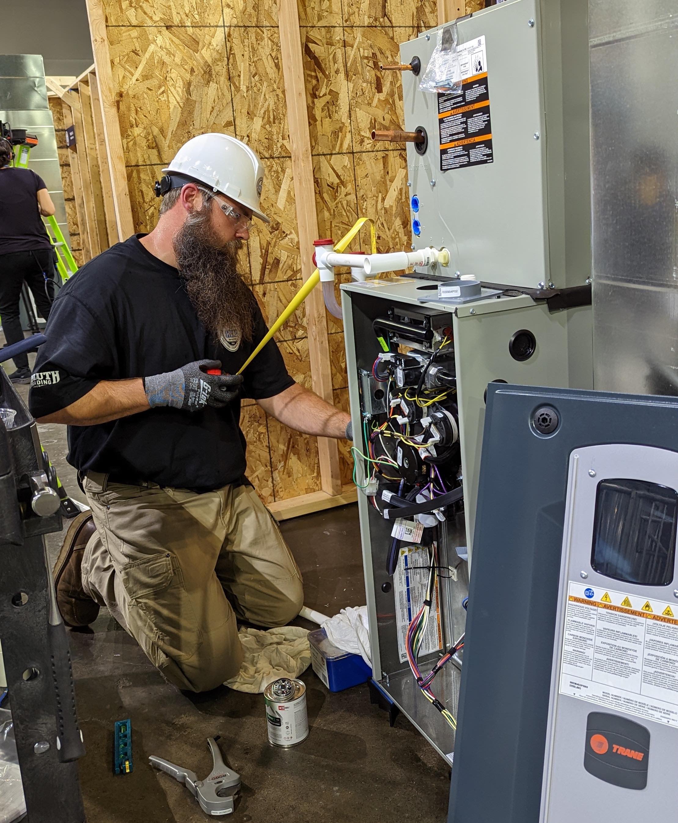 Elite Trades - The competition floor