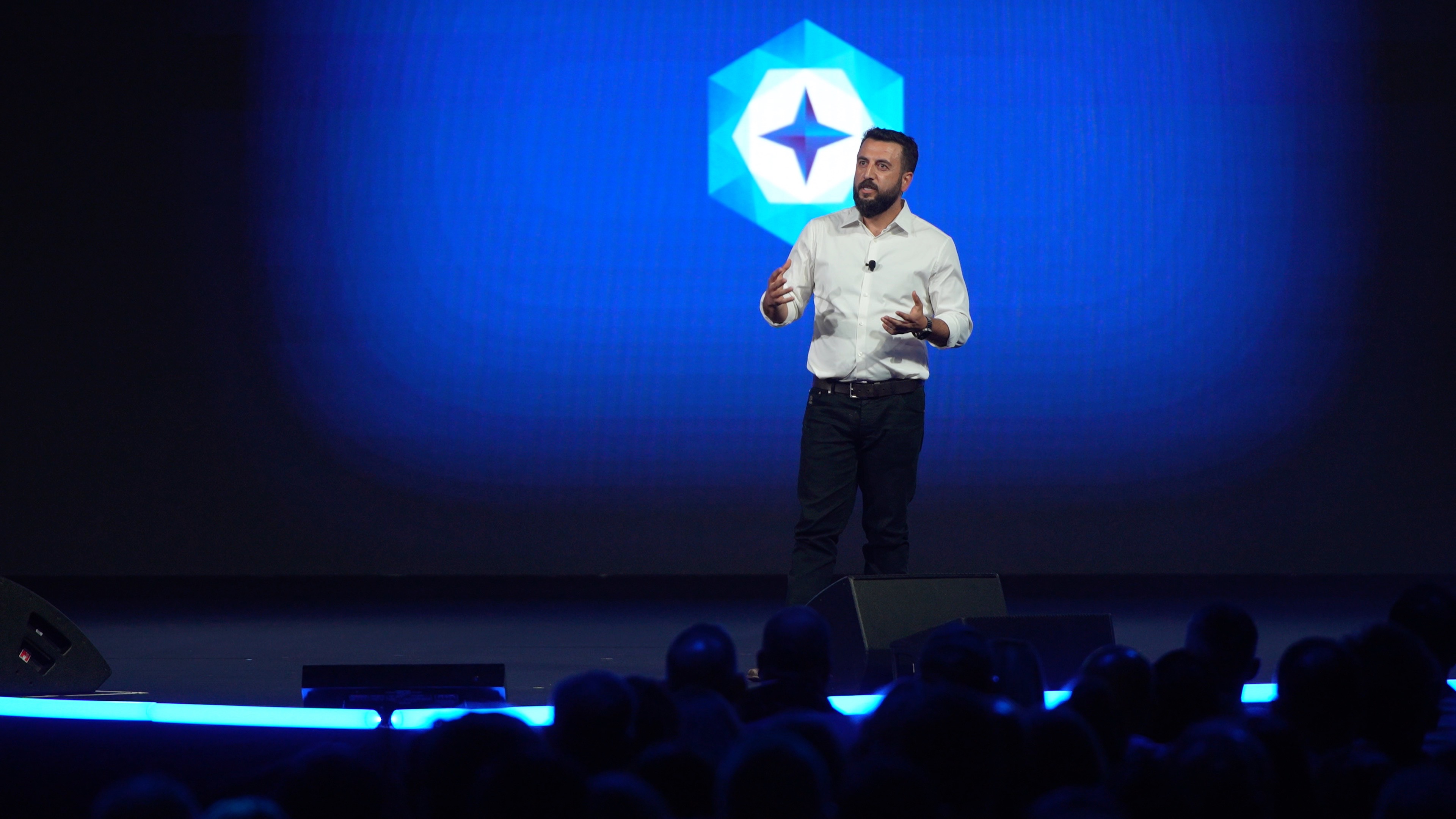 Vahe Keynote 2 Image