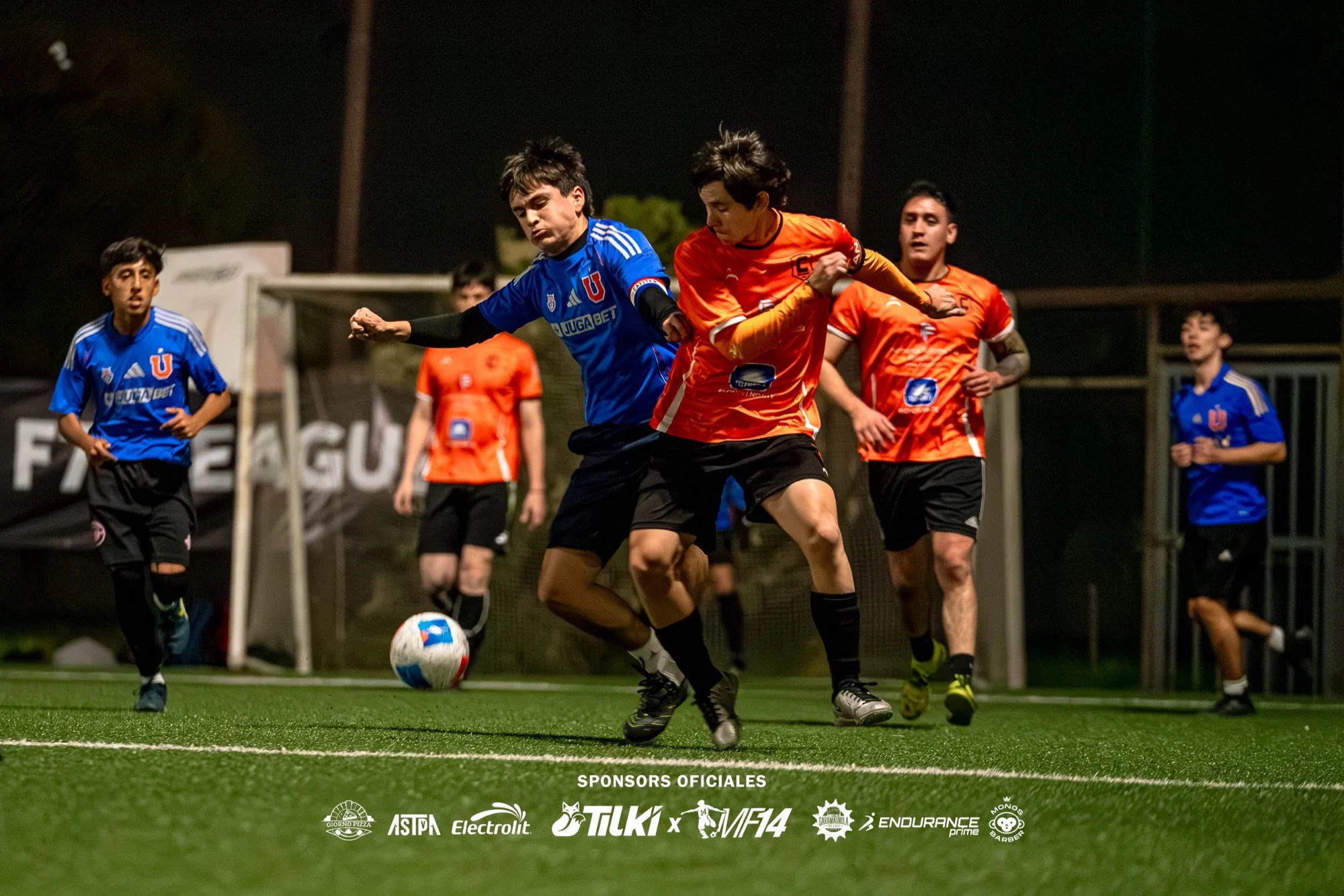 Acción de partido en la cancha