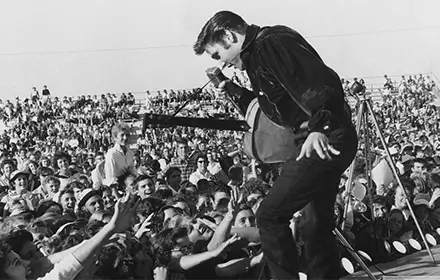 Elvis Presley Torna a Las Vegas come Ologramma