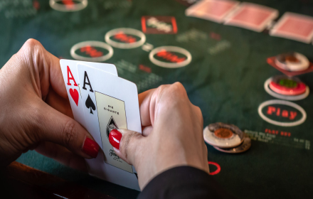 Come si gioca a poker: guida completa per principianti al gioco del poker