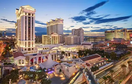 Visitatore del Caesars Palace Vince $710.000