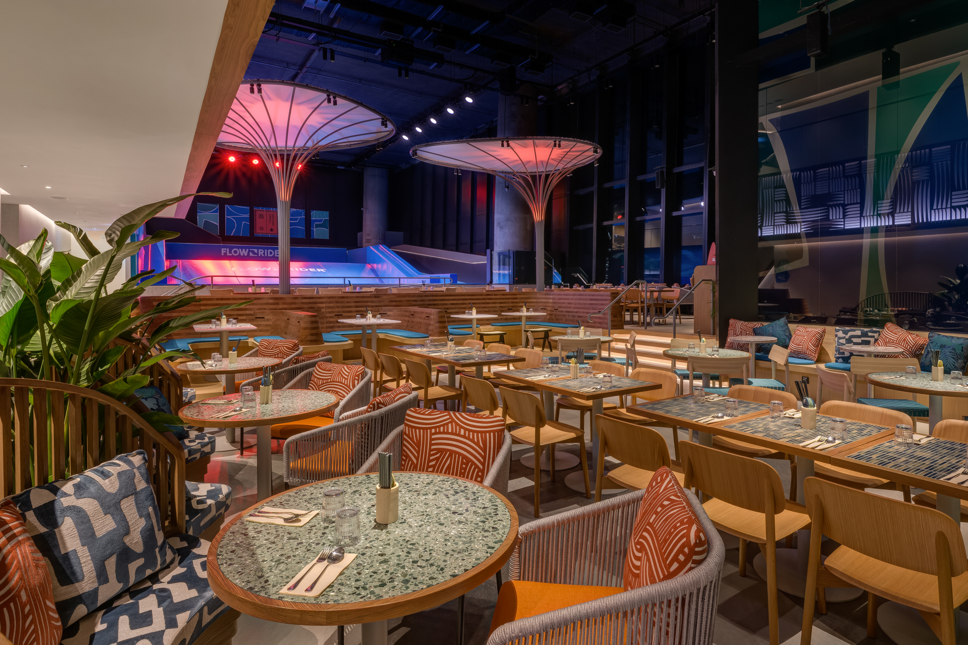 Groundswell Indoor Surfing Restaurant Bar 1920px-34