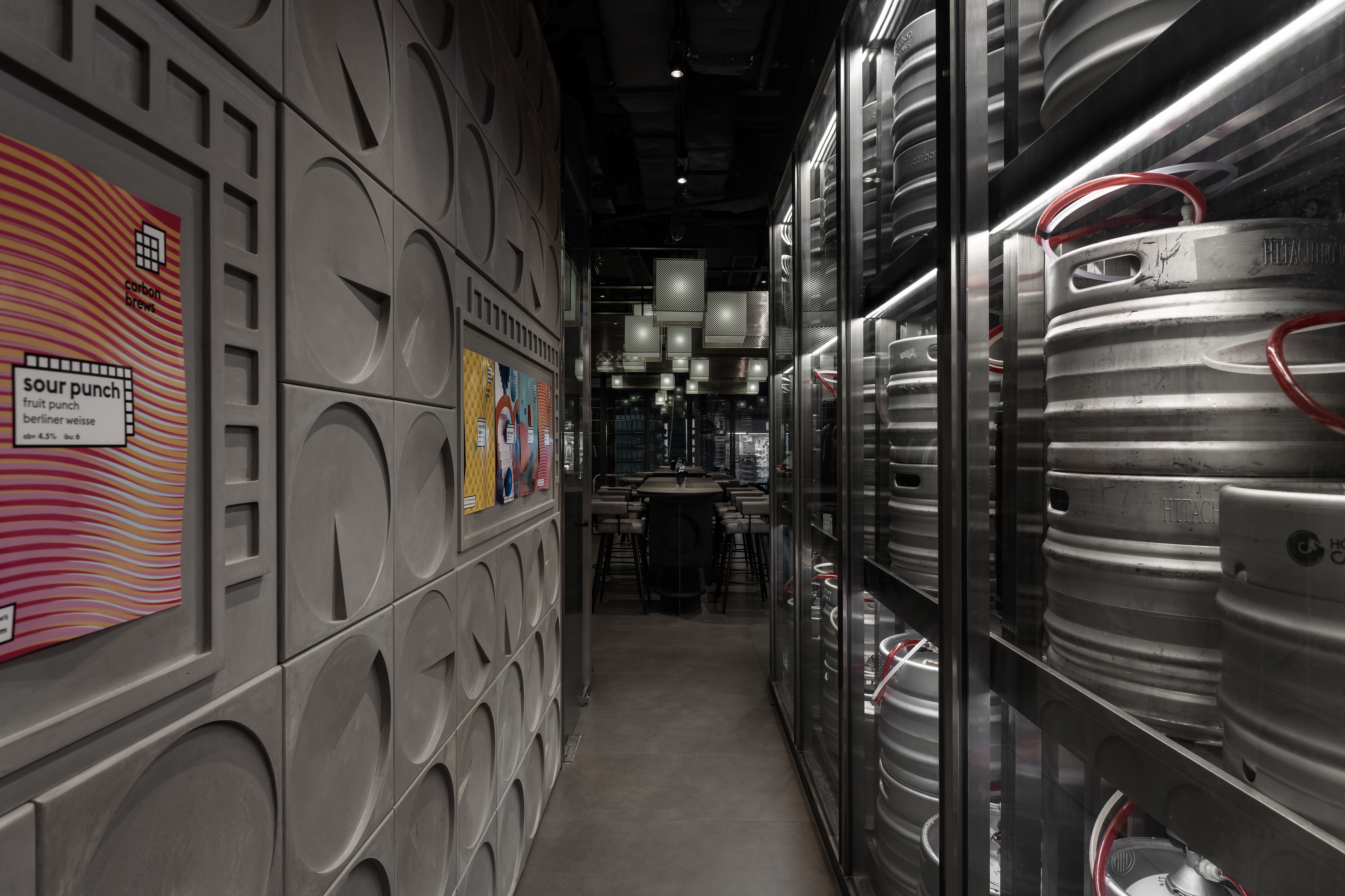 Bar restaurant Carbon Brew Taproom corridor (1)