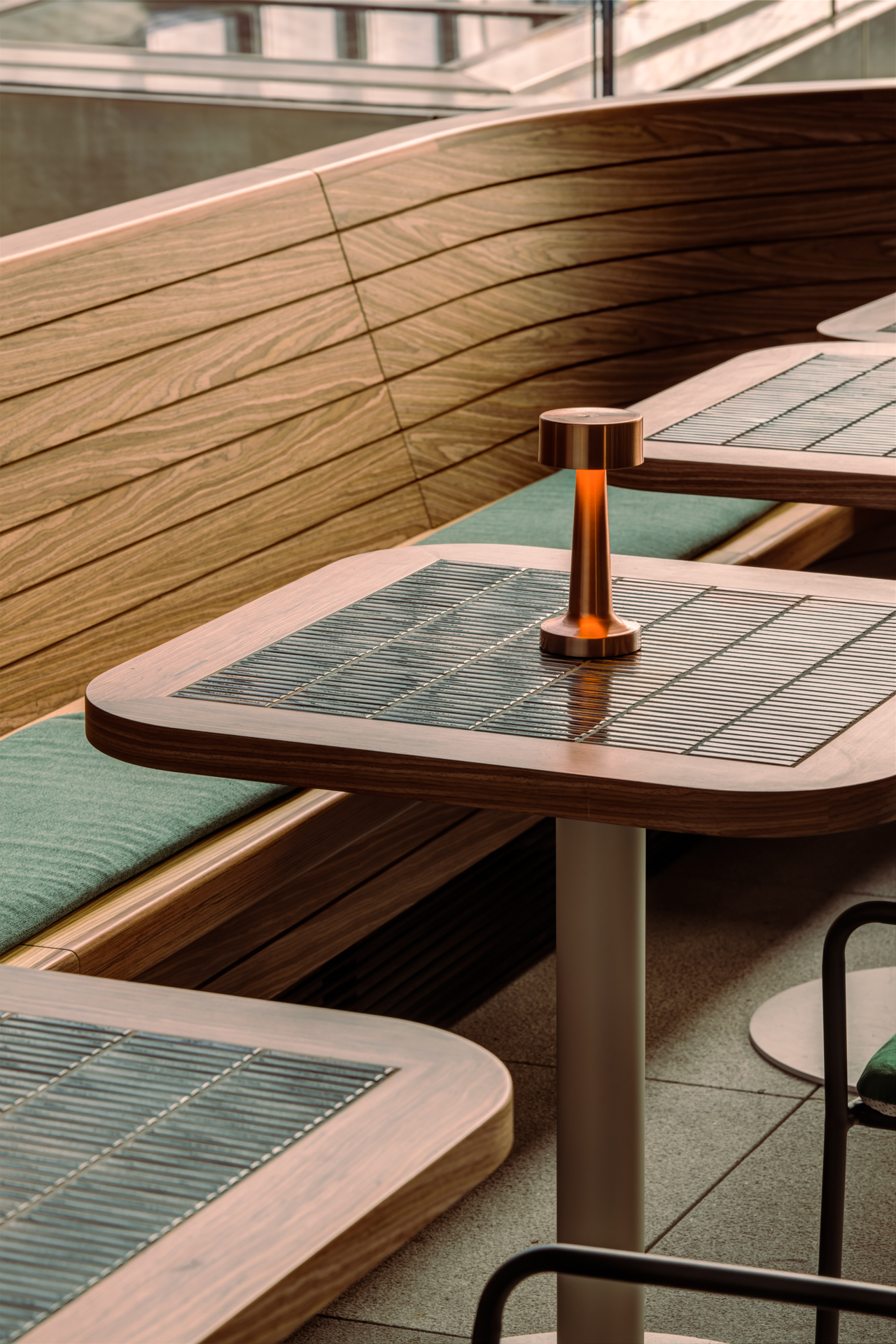 Groundswell Indoor Surfing Restaurant Bar 1920px-5