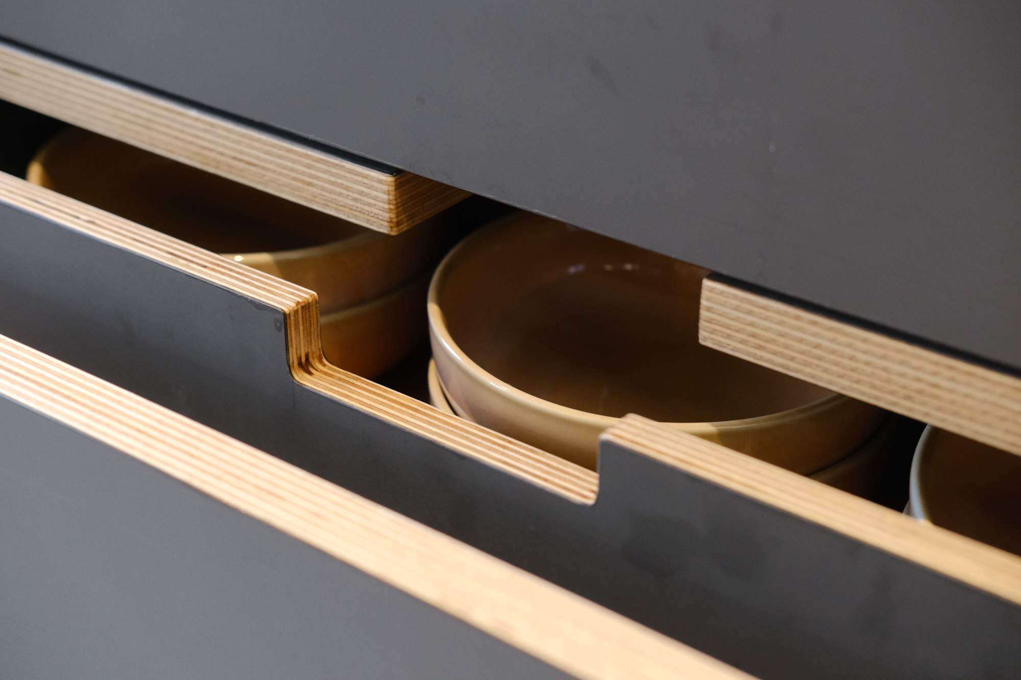 R&N Residence 6 Kitchen Island handle