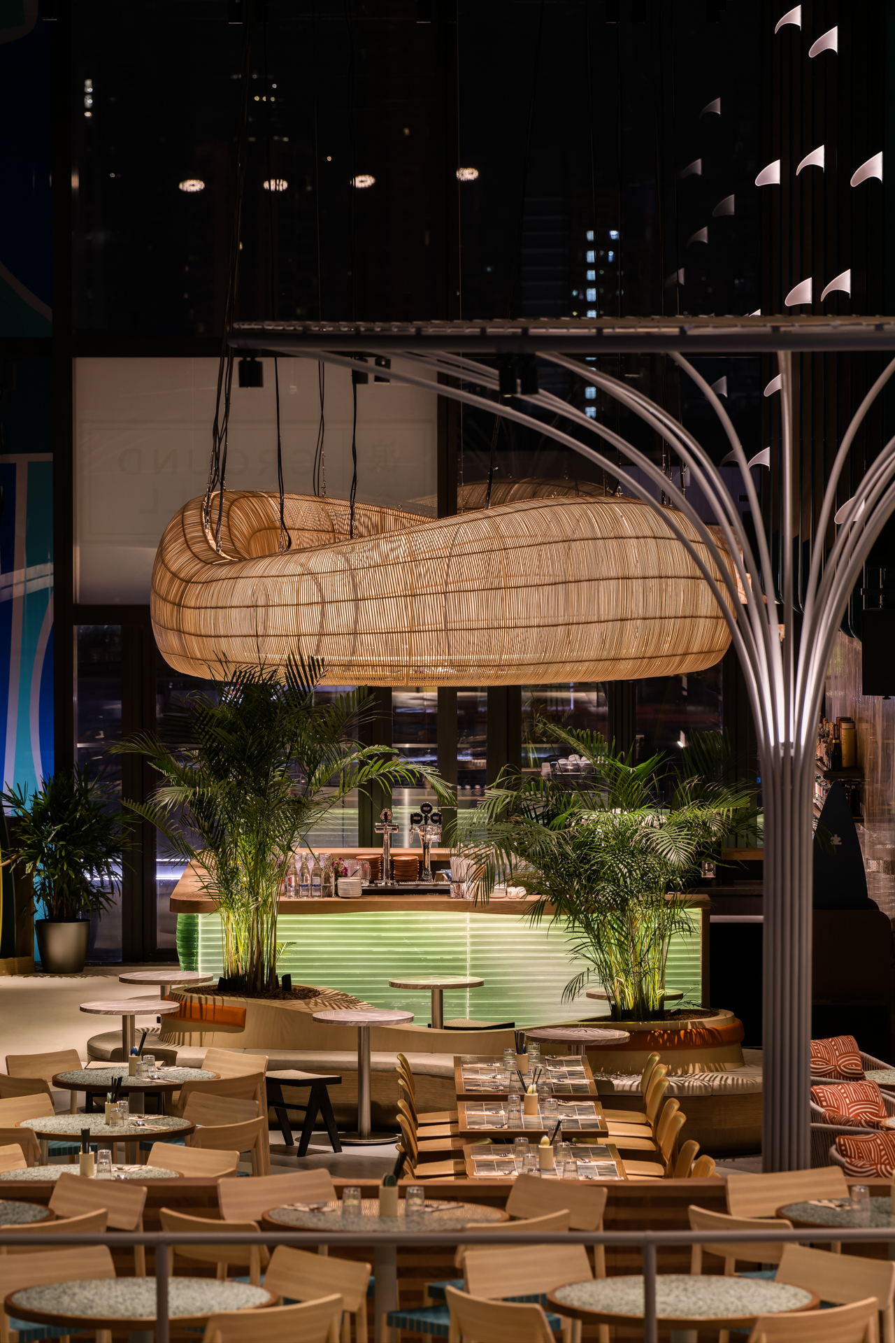 Groundswell Indoor Surfing Restaurant Bar 1920px-20