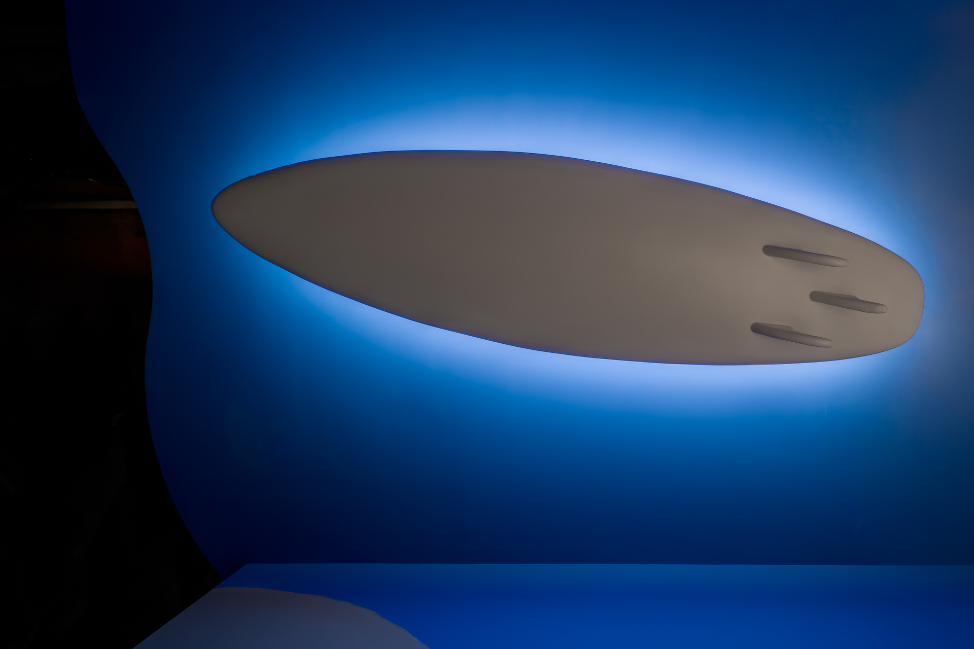 Groundswell Indoor Surfing Restaurant Bar 1920px-21