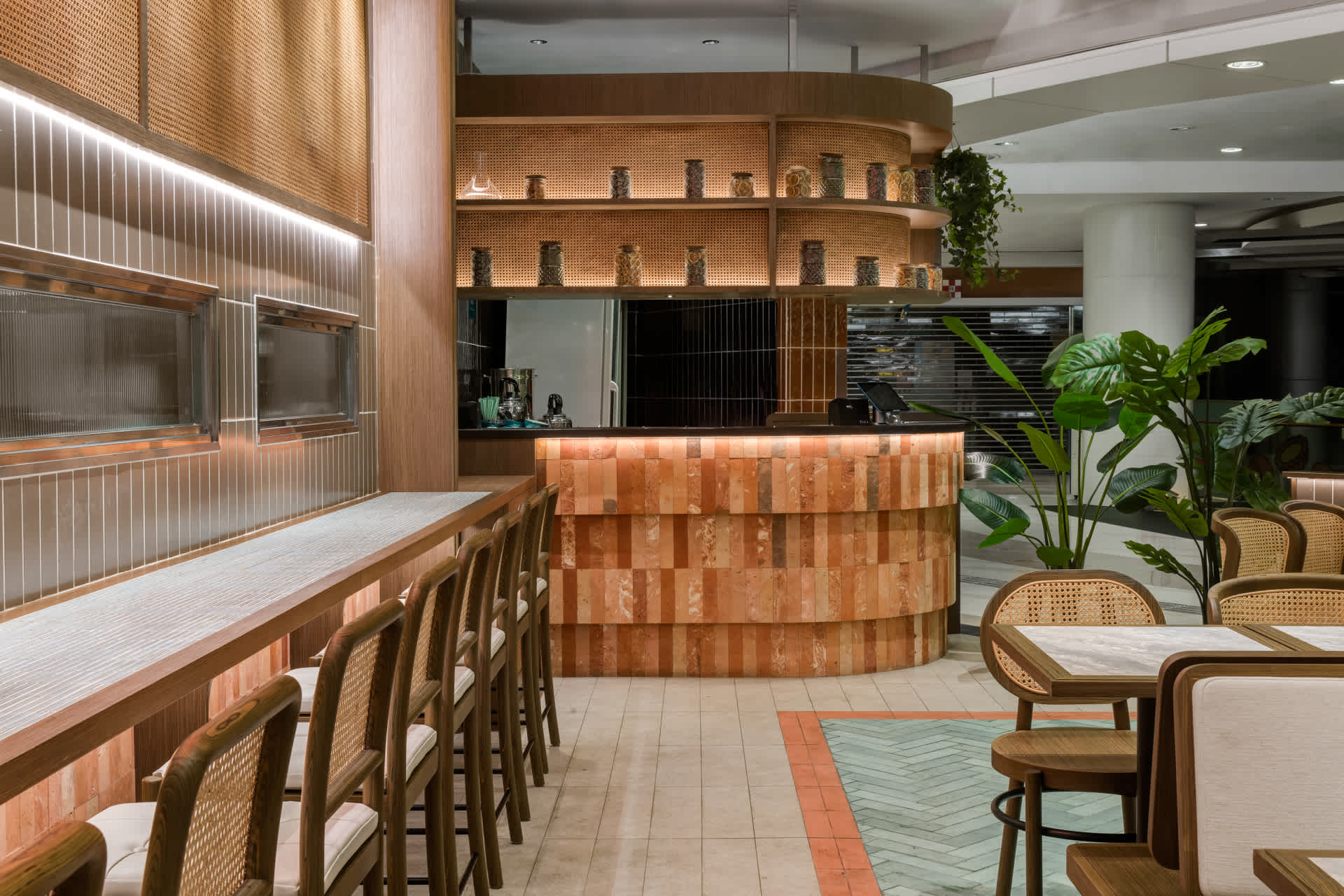 Mekha Thai Restaurant 1920px-15