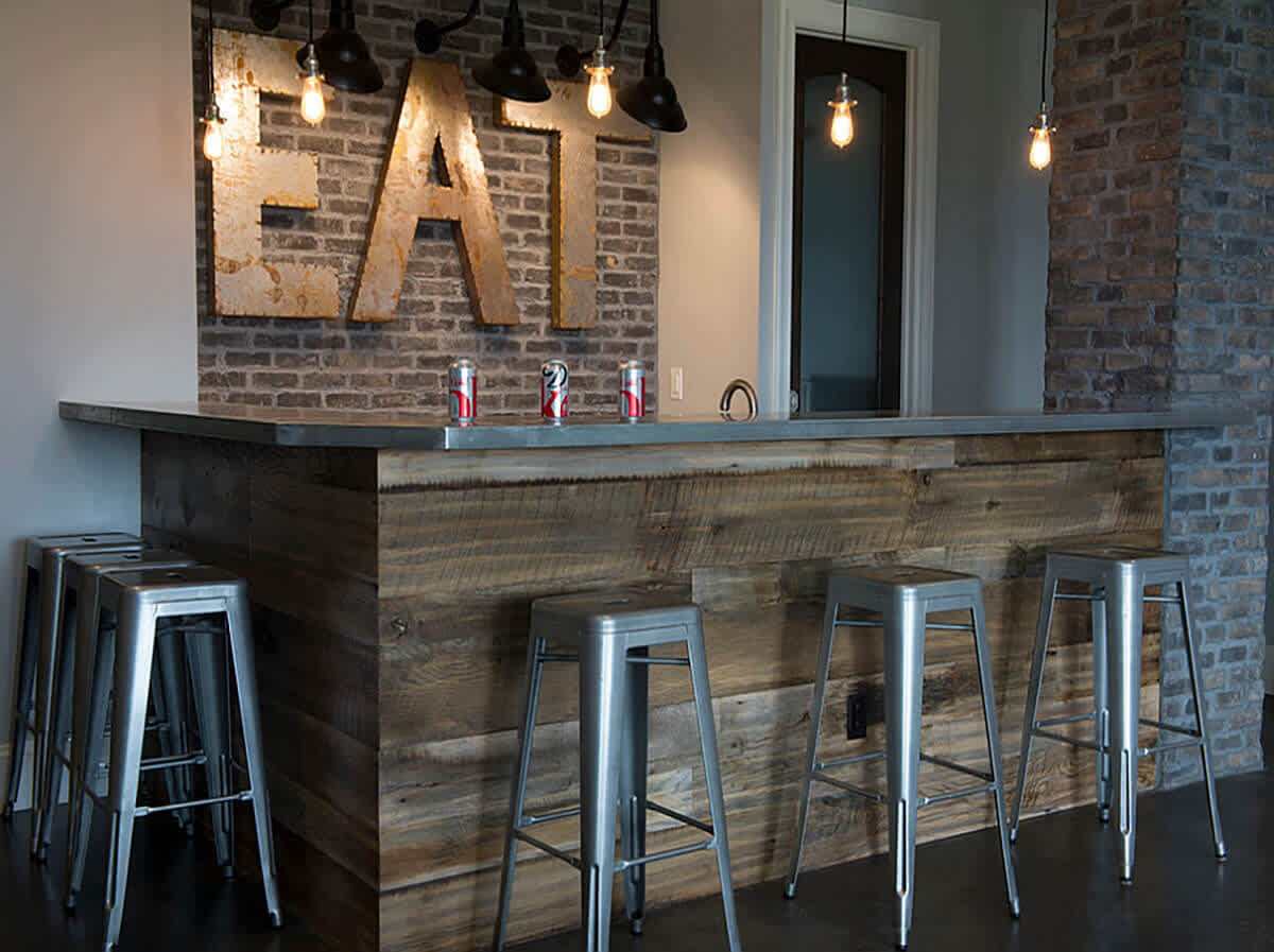 Rustic-basement-bar-crafted-from-reclaimed-wood-and-brick