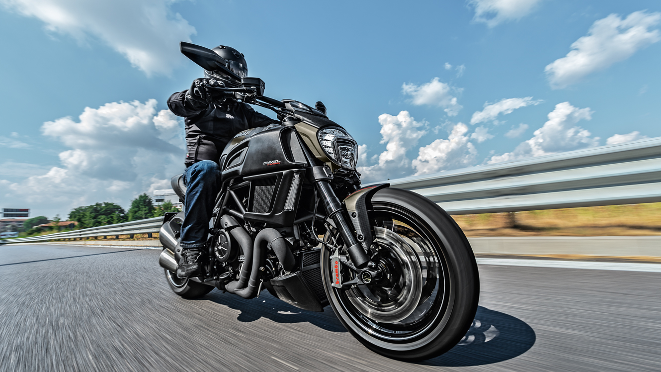 Ducati Diavel Carbon