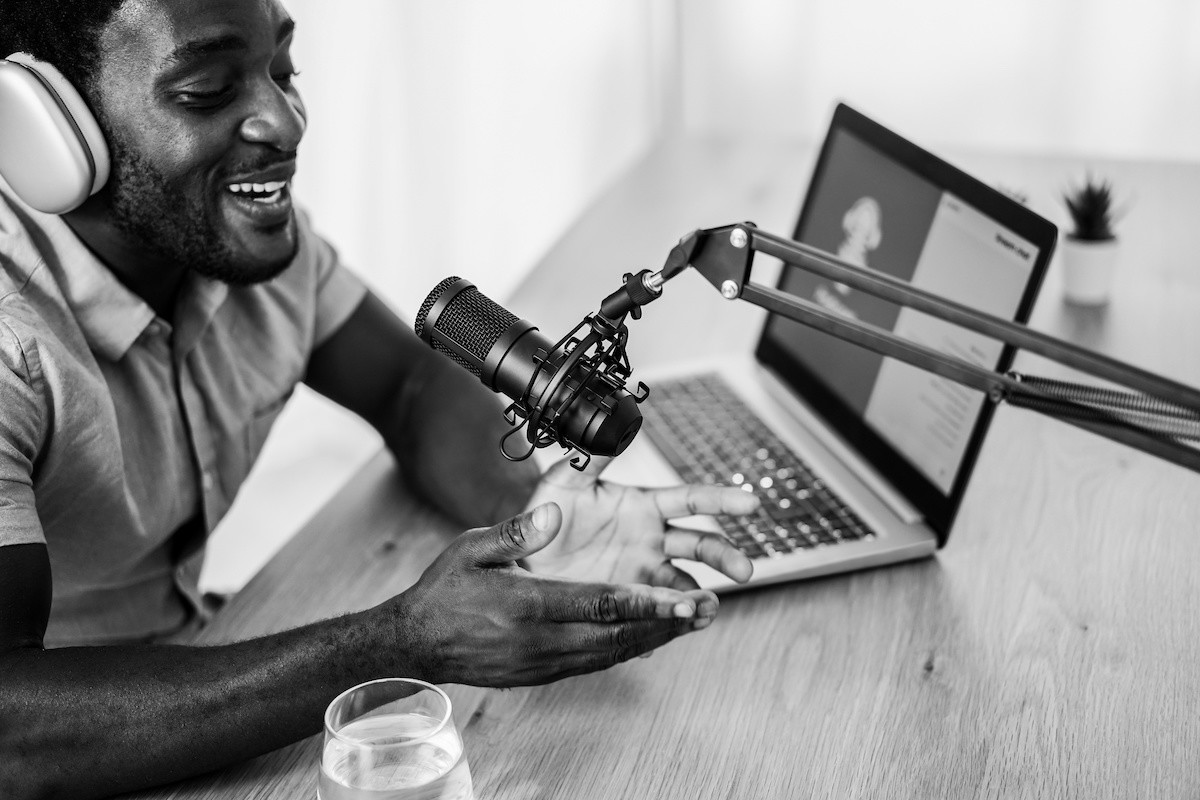 How to Make Money Podcasting 5 Podcast Tips 2024