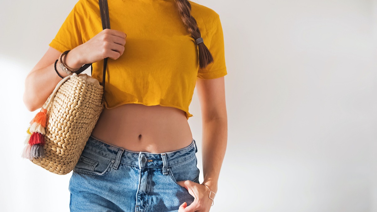 DIY Cut out crop top from t-shirt