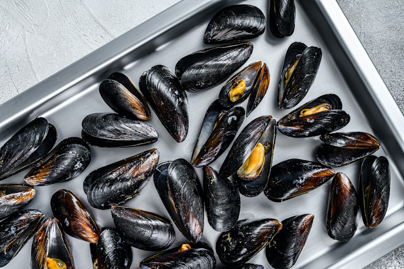 How to Clean Mussels in 6 Steps 2024 MasterClass