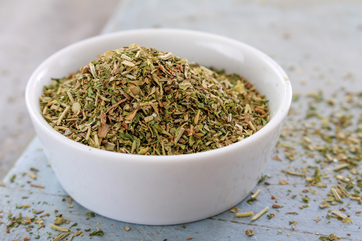 Herbs de Provence: What Are They? The Provençal Herb Blend Recipe (and How to Use It)
