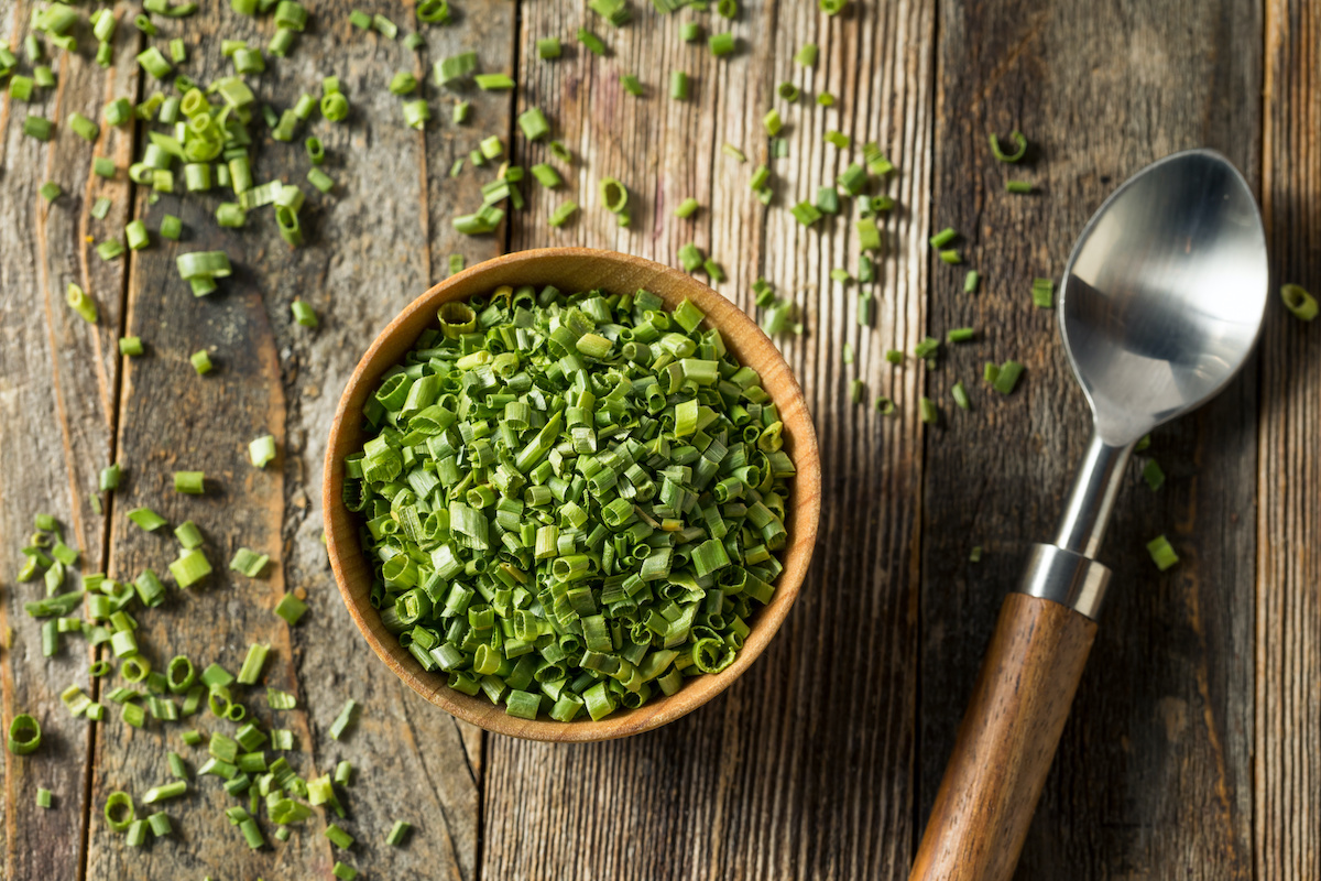 How To Dry Chives Oven And Air Drying Methods 2024 MasterClass   AdobeStock 326828526 