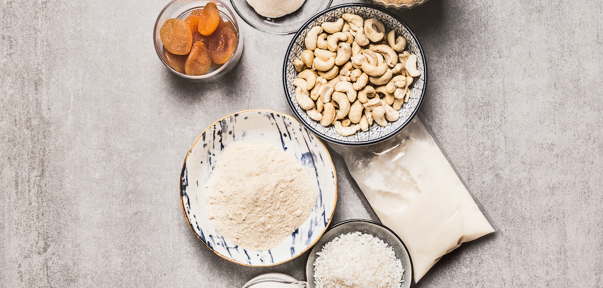 difference between cashew meal and cashew flour