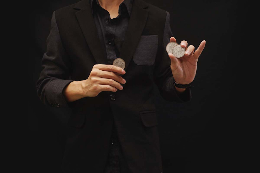 Magic 101 What Is Coin Magic 14 Types Of Coin Tricks 2021 Masterclass