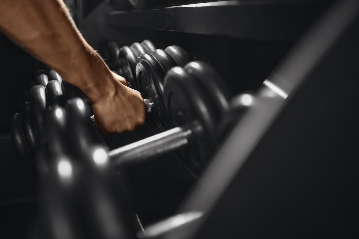 Dumbbell Clean Guide: How to Master Dumbbell Cleans - 2024