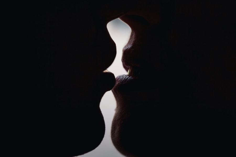 Ways to make kissing more fun