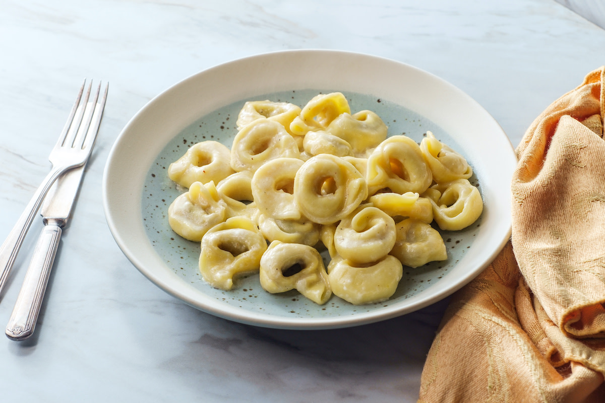 Tortellini Alfredo Recipe: How to Make Tortellini Alfredo - 2024 ...