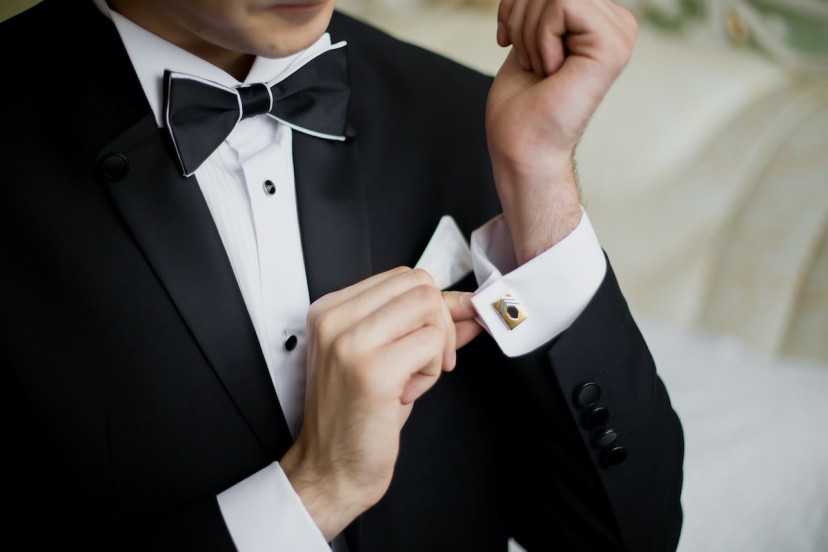 How to Wear a Tuxedo: Complete Guide to Tuxedo Styling - 2024 - MasterClass