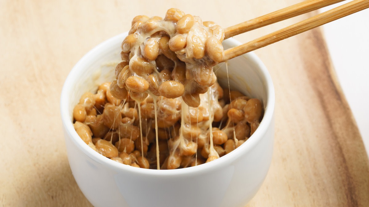 How to Make Nattō: 3 Ways to Eat Fermented Soybeans 