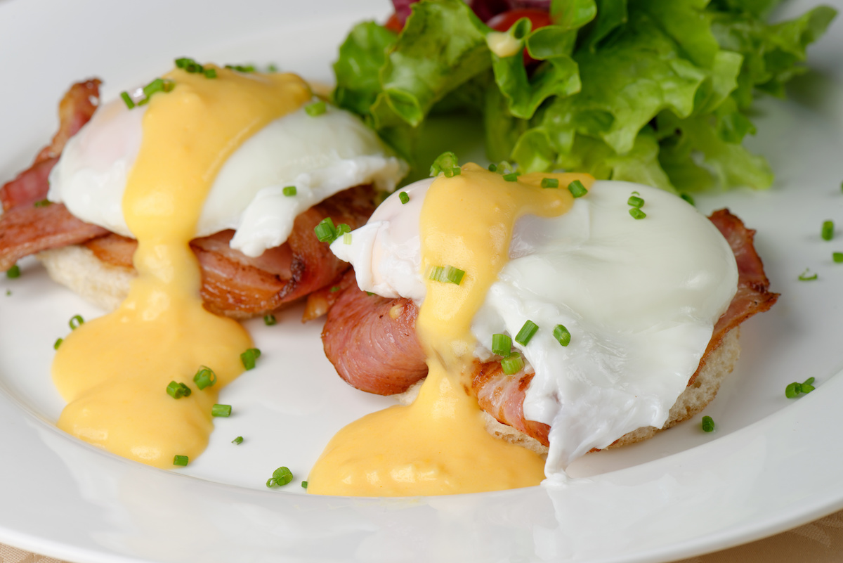 Island Style Hollandaise Sauce with Eggs Benedict Recipe Recipe - Da Vine  Hawaii