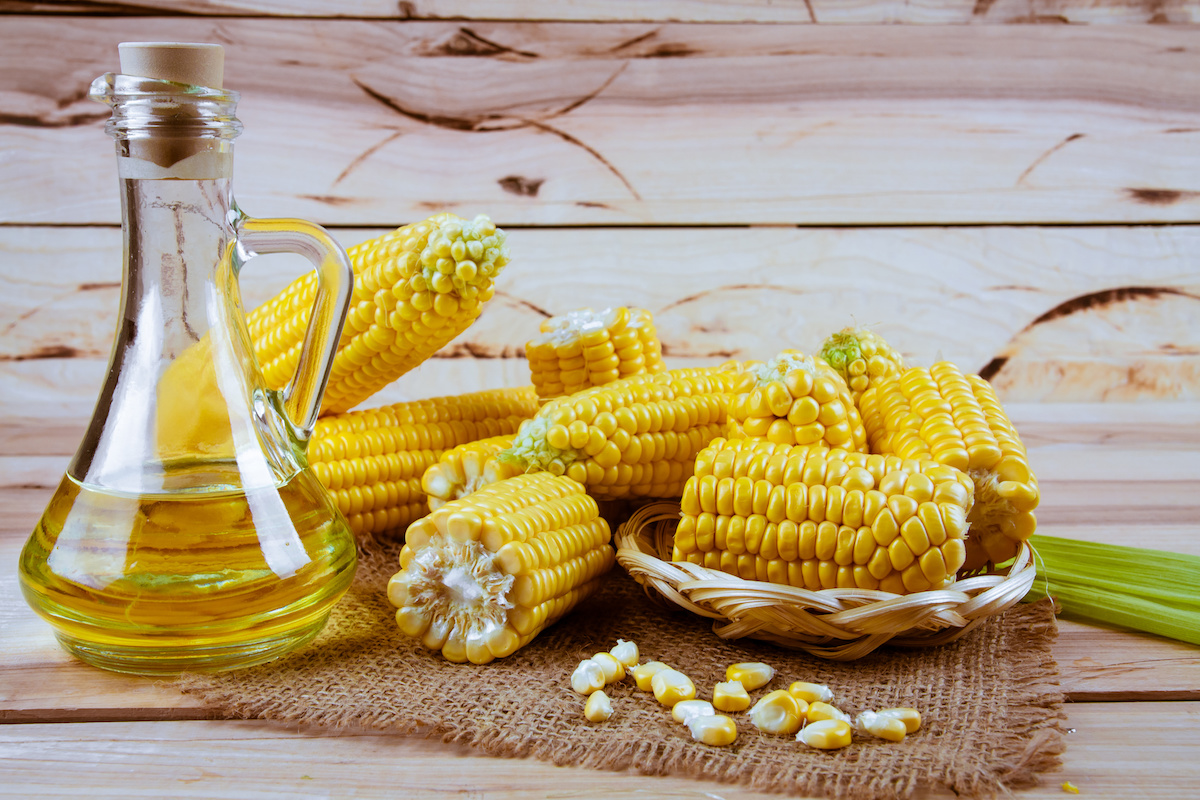 Learn How to Cook With Corn Oil and the Health Benefits of Corn Oil - 2022  - MasterClass