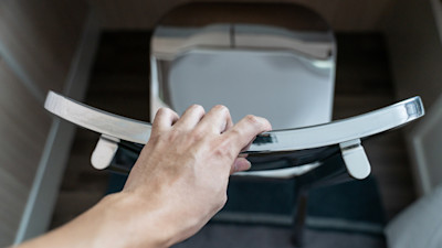 sex-positions-in-a-chair