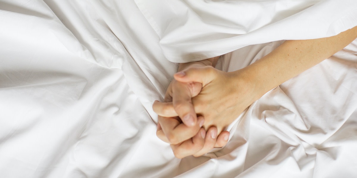 Dental Dam Guide: 7 Tips for Using a Dental Dam - 2021 - MasterClass