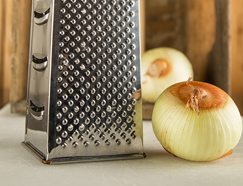 How to Grate an Onion in 3 Easy Steps 2024 MasterClass