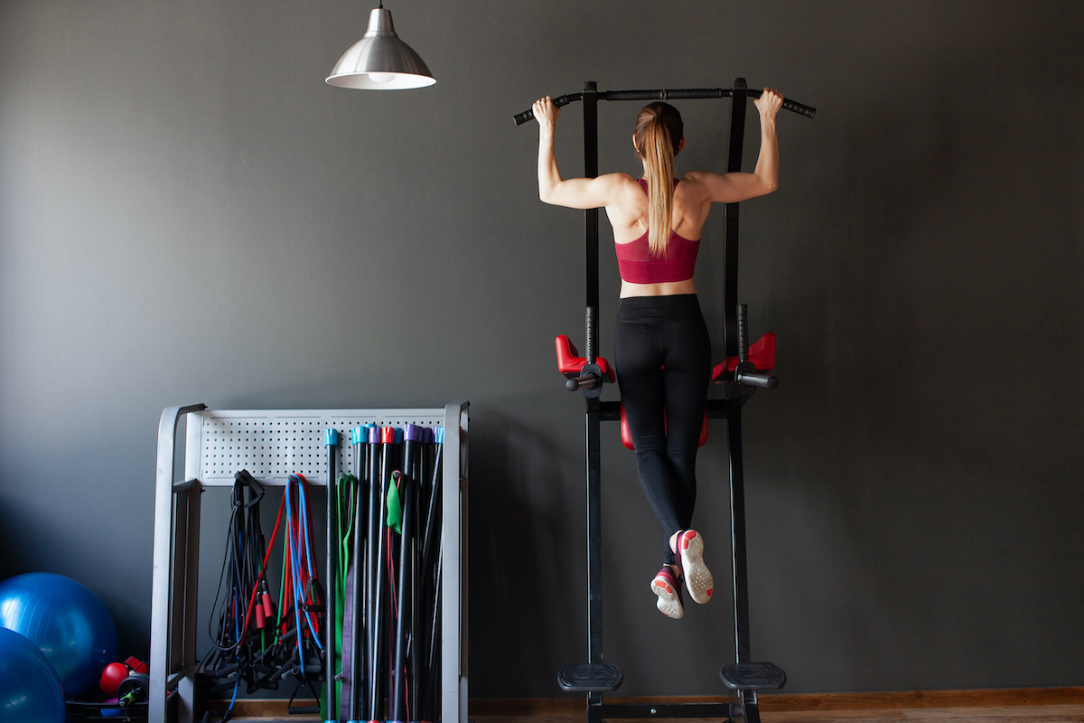 How to master the scapular pull-up