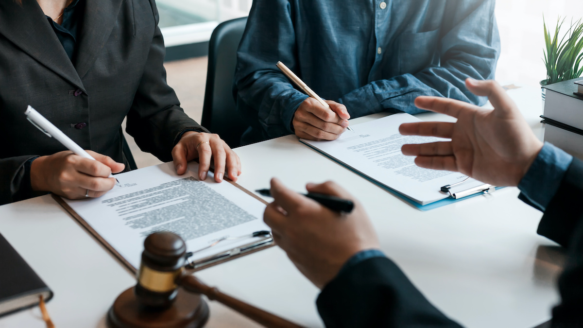 A Guide to Addendum and Amendment in Real Estate Contracts - 2022 -  MasterClass