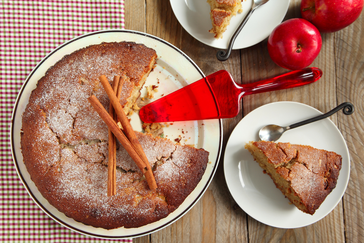 Apple Spice Perfection: Applesauce Cake